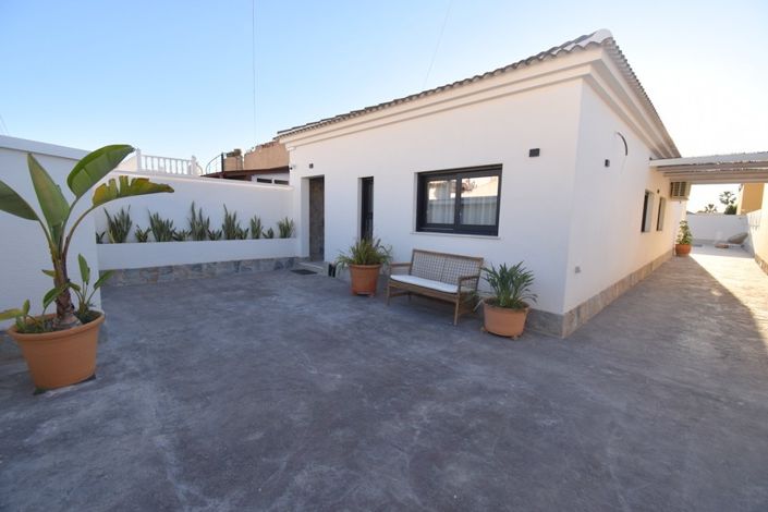 Image No.18-3 Bed Villa for sale