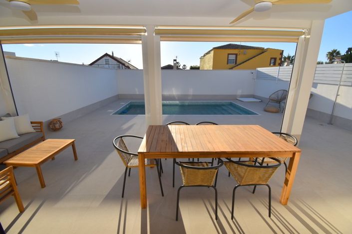 Image No.21-3 Bed Villa for sale