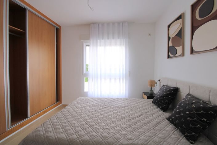 Image No.10-1 Bed Apartment for sale