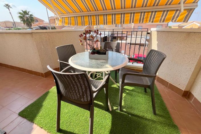 Image No.12-3 Bed Townhouse for sale