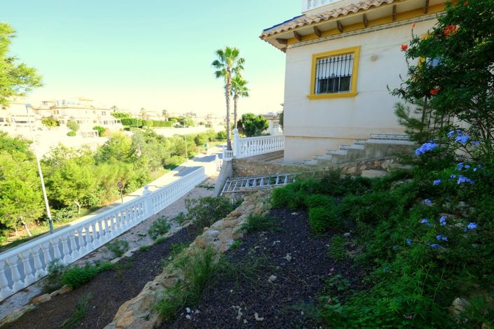 Image No.20-3 Bed Villa for sale