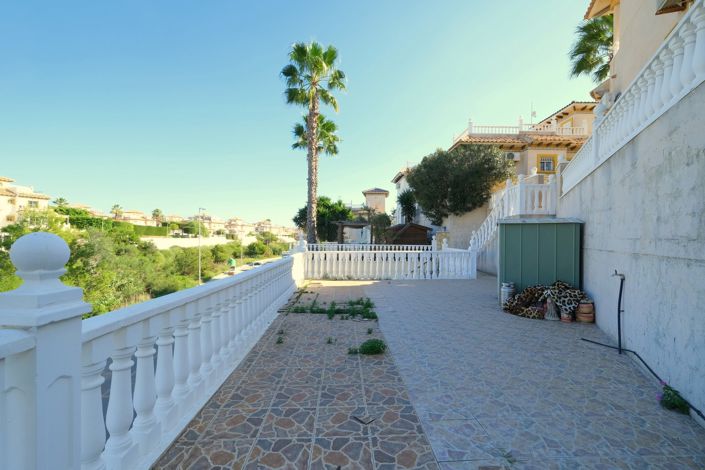 Image No.21-3 Bed Villa for sale