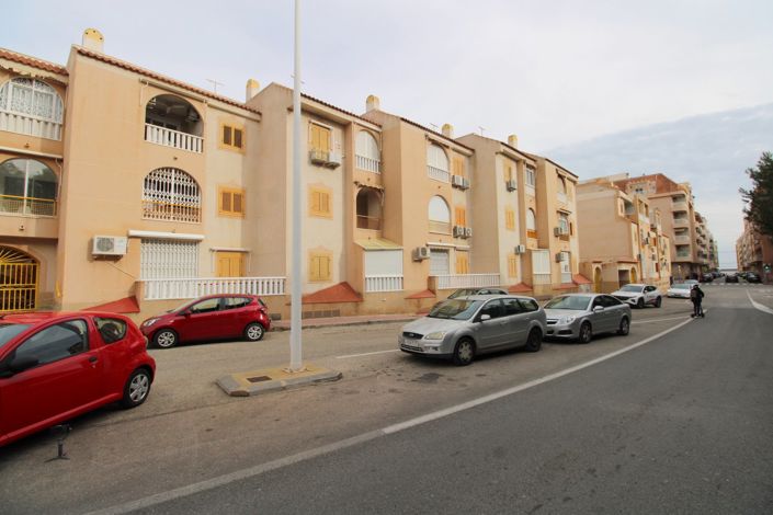 Image No.5-3 Bed Property for sale