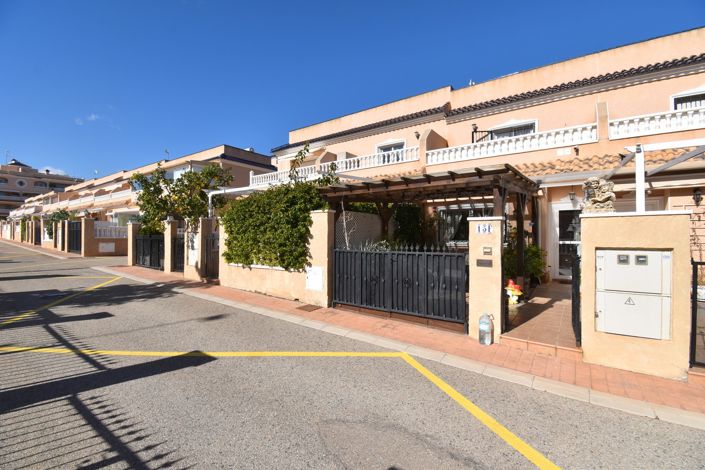 Image No.2-2 Bed Townhouse for sale