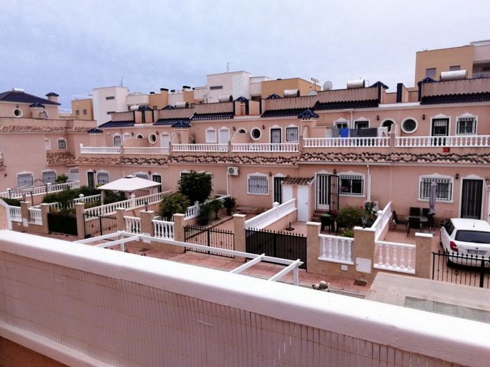 Image No.16-2 Bed Townhouse for sale
