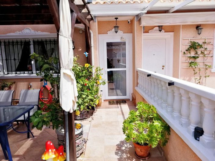 Image No.17-2 Bed Townhouse for sale