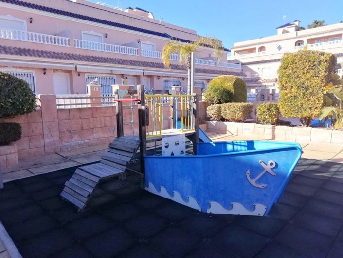 Image No.22-2 Bed Townhouse for sale