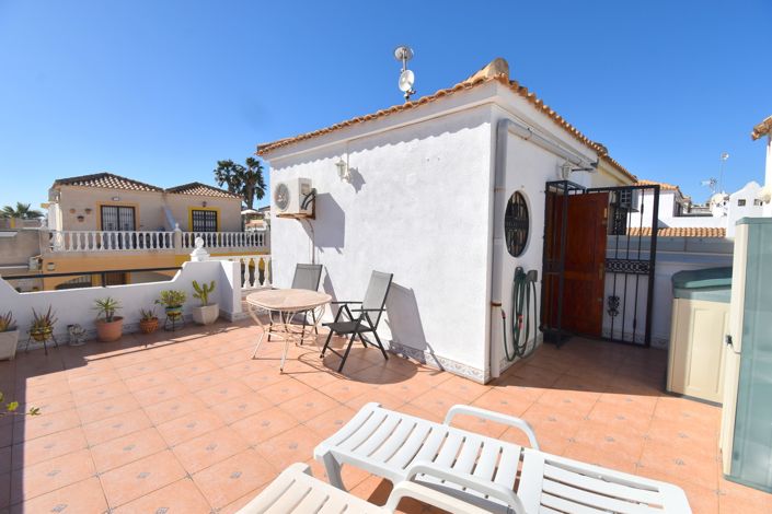 Image No.19-3 Bed Townhouse for sale