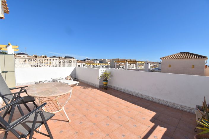 Image No.21-3 Bed Townhouse for sale