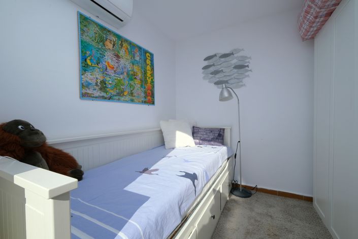 Image No.18-2 Bed Townhouse for sale
