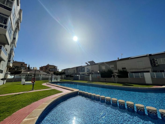 Image No.2-Propriété de 3 chambres à vendre à Torrevieja
