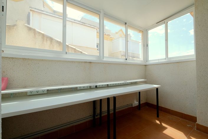 Image No.18-2 Bed Townhouse for sale