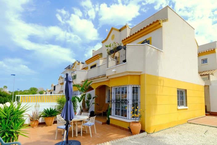 Image No.21-2 Bed Townhouse for sale