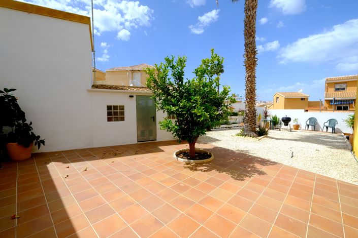 Image No.3-2 Bed Townhouse for sale