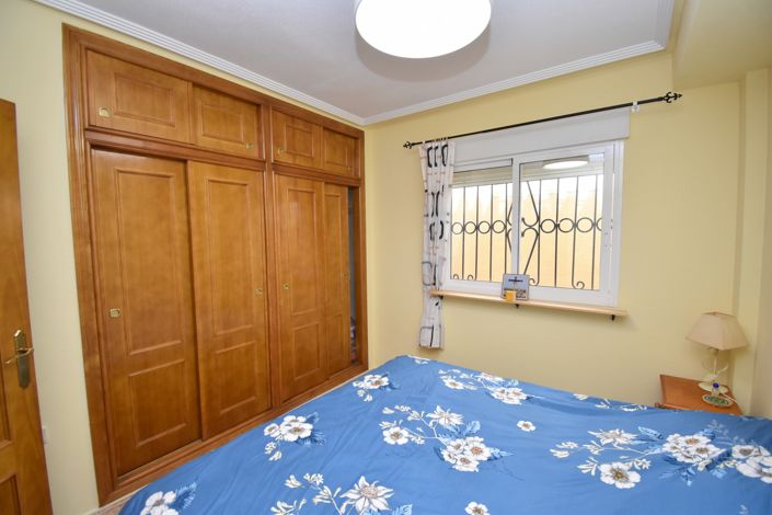 Image No.11-2 Bed Property for sale