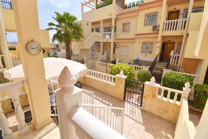 Image No.15-2 Bed Property for sale