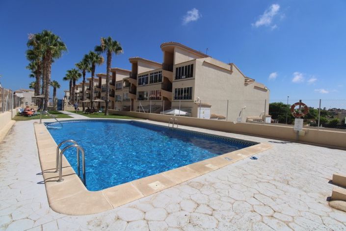 Image No.20-2 Bed Property for sale