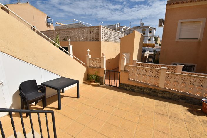 Image No.15-2 Bed Property for sale