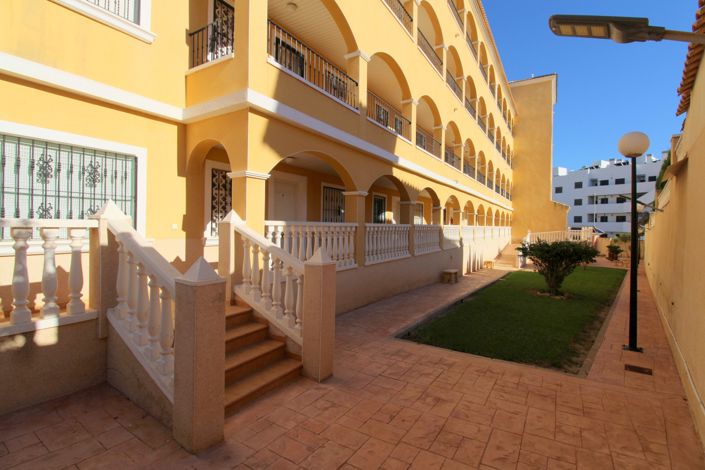 Image No.5-2 Bed Property for sale