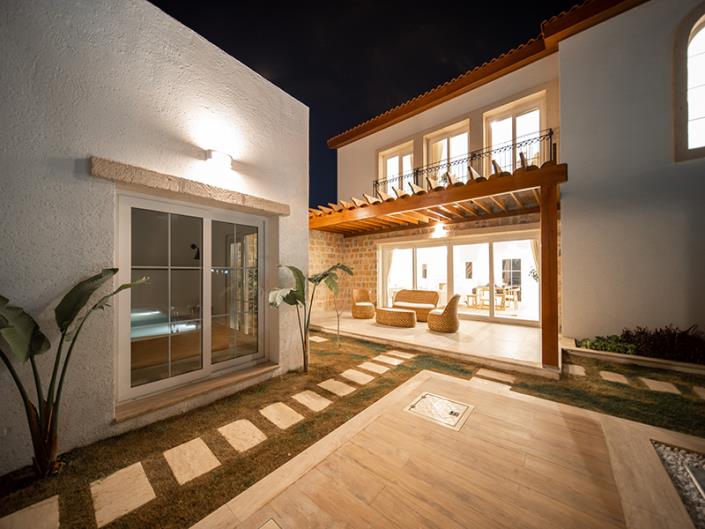 Image No.20-2 Bed Villa / Detached for sale
