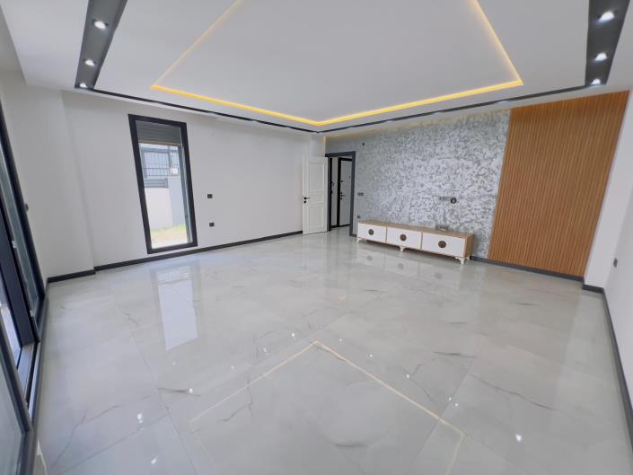 Image No.4-3 Bed Townhouse for sale
