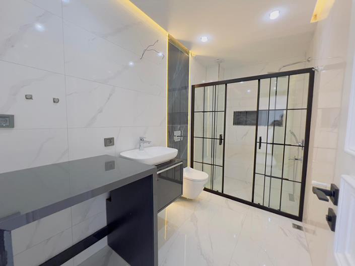 Image No.9-3 Bed Townhouse for sale