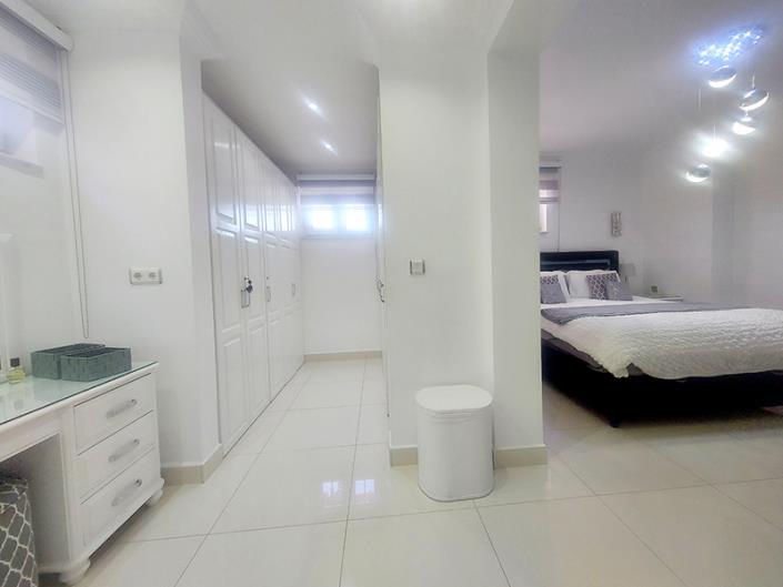Image No.23-Villa / Independiente con 5 dormitorios en venta