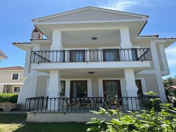 TC1896-front-of-semi-detached-villa