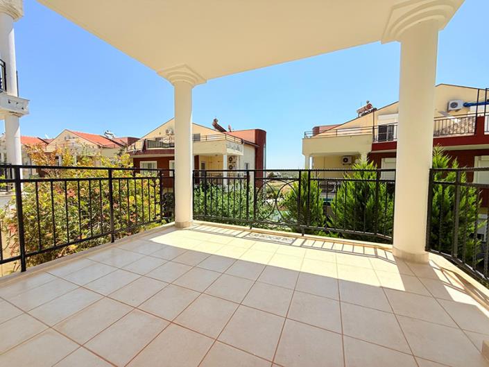 Image No.4-Jumelé de 3 chambres à vendre à Altinkum