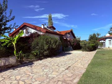 TC1943-1-3-bed-villa