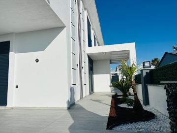 TC1957-1-entrance-pathway