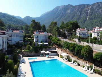 TC1969-communal-pool