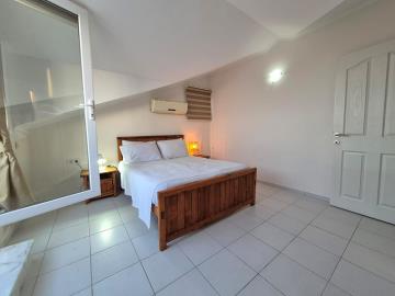 TC1969-double-bedroom