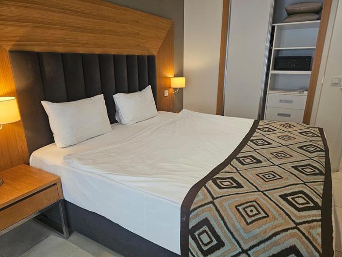 Image No.10-1 Bed Apartment for sale