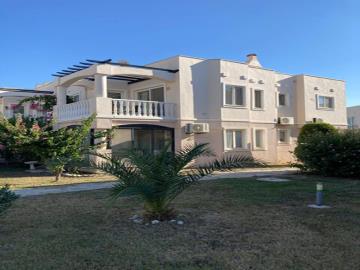 TC1963-1-Apartment