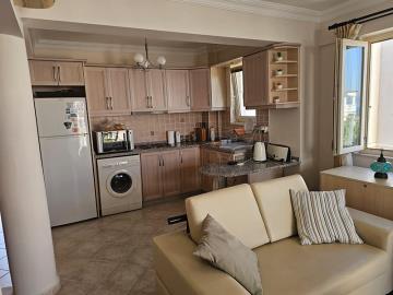 TC1963-fitted-kitchen-with-integrated-appliances