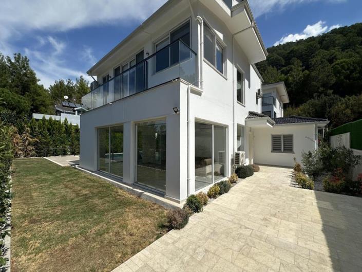 Image No.5-5 Bed Villa for sale