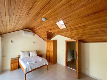 TC2006-double-bedroom