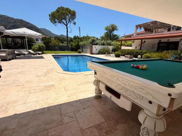 Image No.20-6 Bed Villa for sale