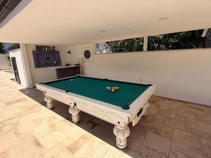 Image No.17-6 Bed Villa for sale