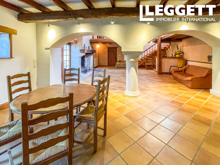 Image No.6-4 Bed House for sale