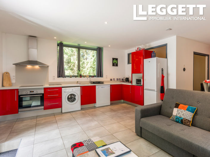 Image No.10-5 Bed House for sale