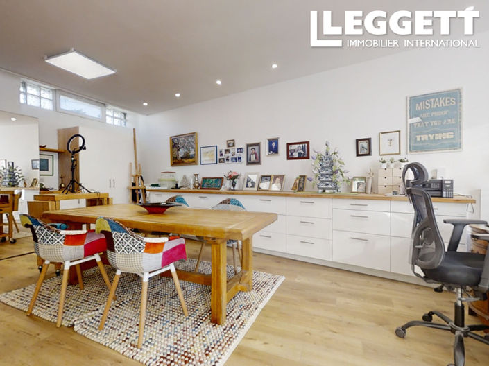 Image No.10-5 Bed House for sale