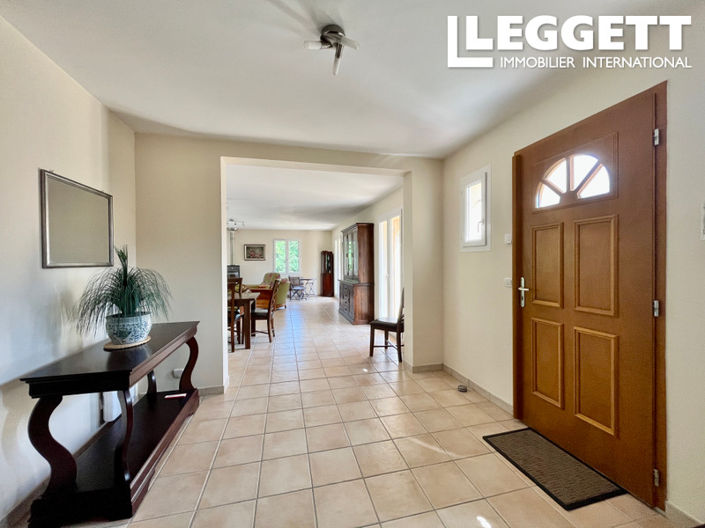 Image No.6-4 Bed House for sale