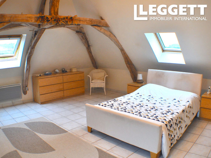 Image No.8-3 Bed House for sale