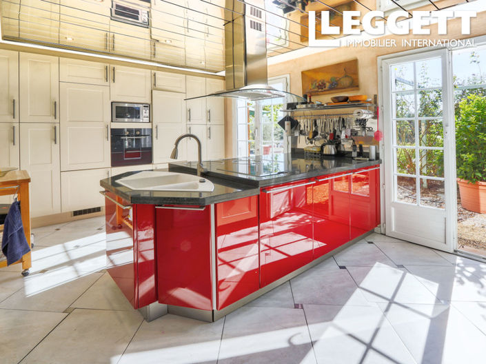 Image No.6-4 Bed House for sale
