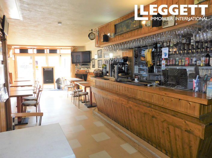 Image No.2-Commercial de 8 chambres à vendre à Châlus