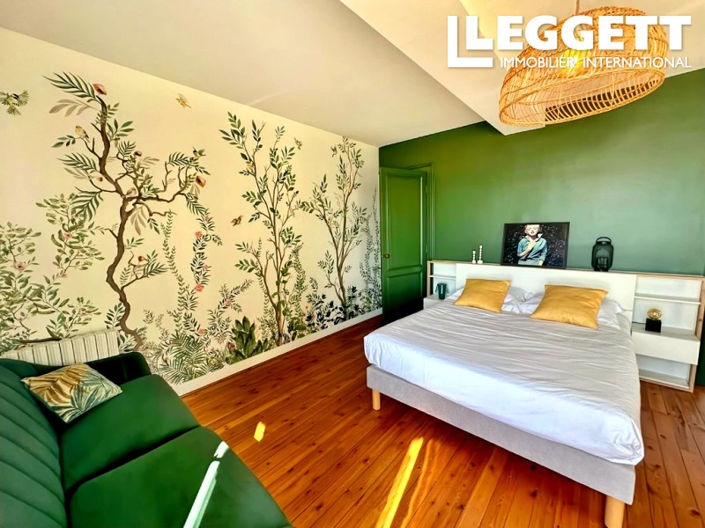 Image No.5-5 Bed House for sale