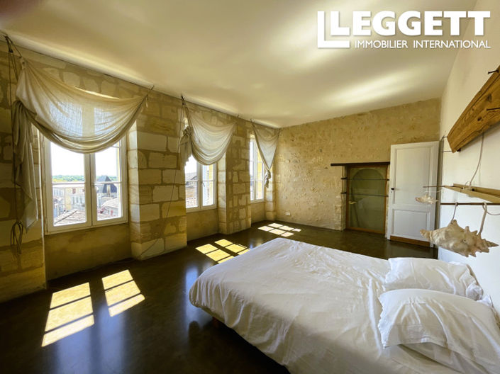 Image No.9-4 Bed House for sale