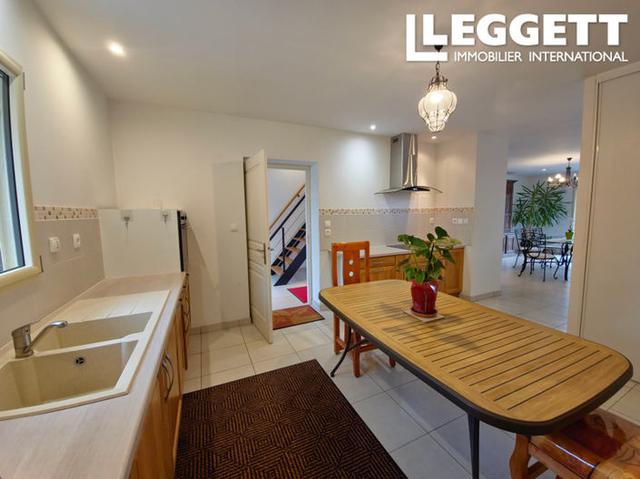 Image No.4-5 Bed House for sale